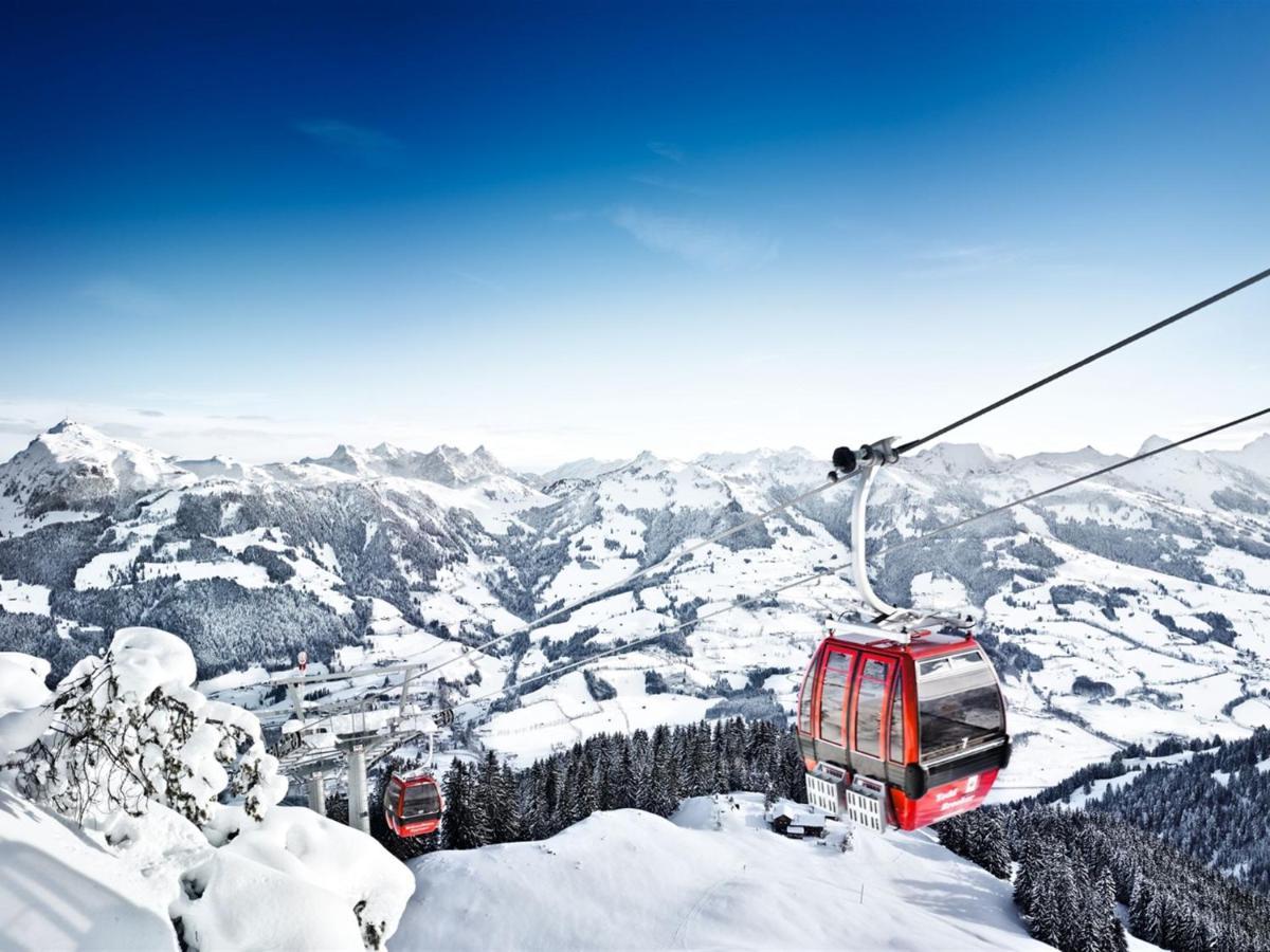 Huge Holiday Home in Hopfgarten im Brixental near Ski Lift Exterior foto