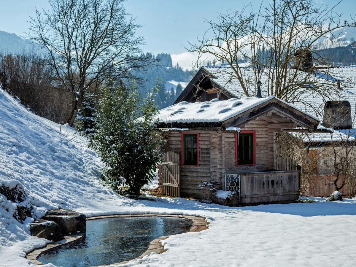 Huge Holiday Home in Hopfgarten im Brixental near Ski Lift Exterior foto